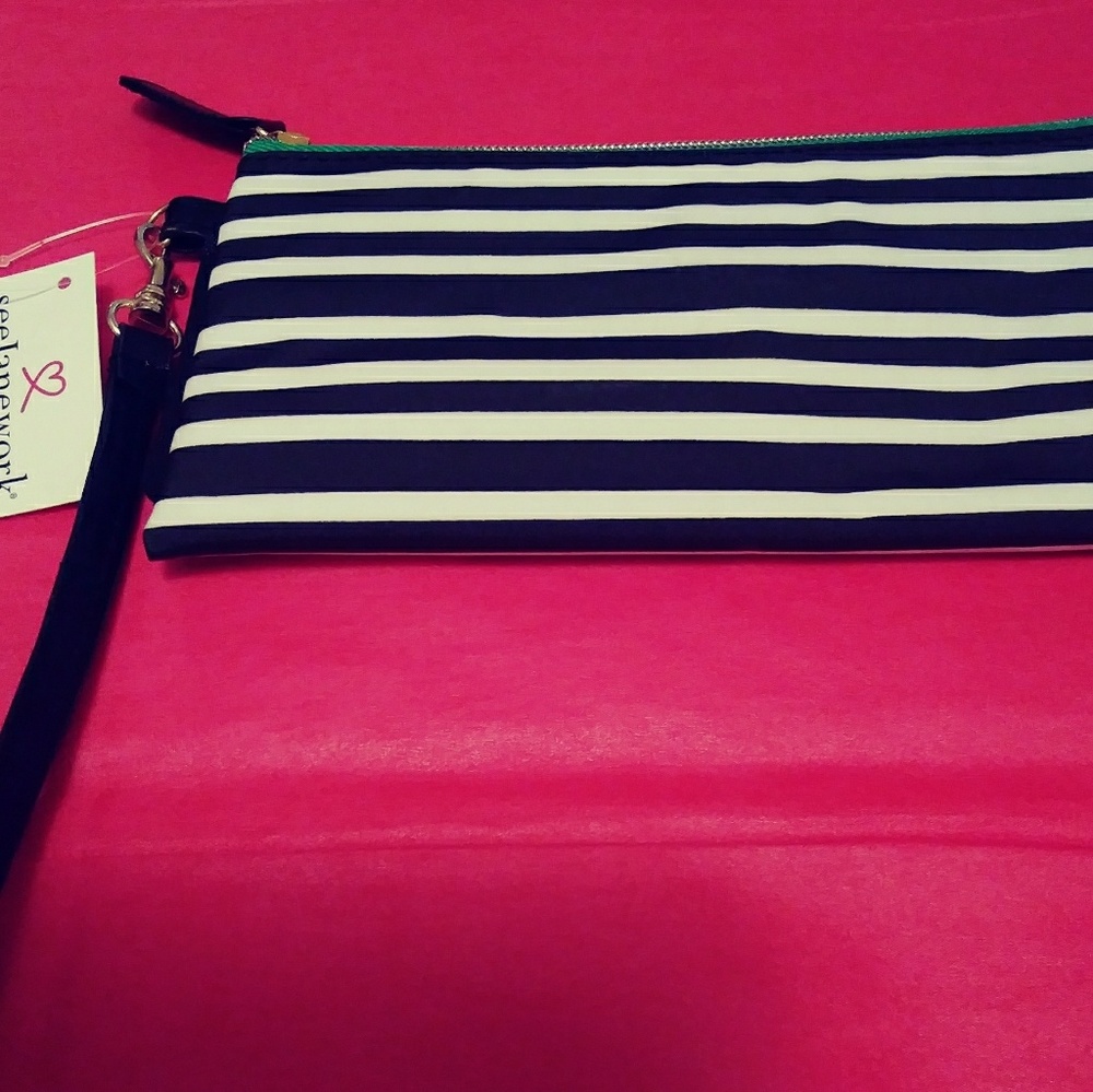 Black & White Wristlet